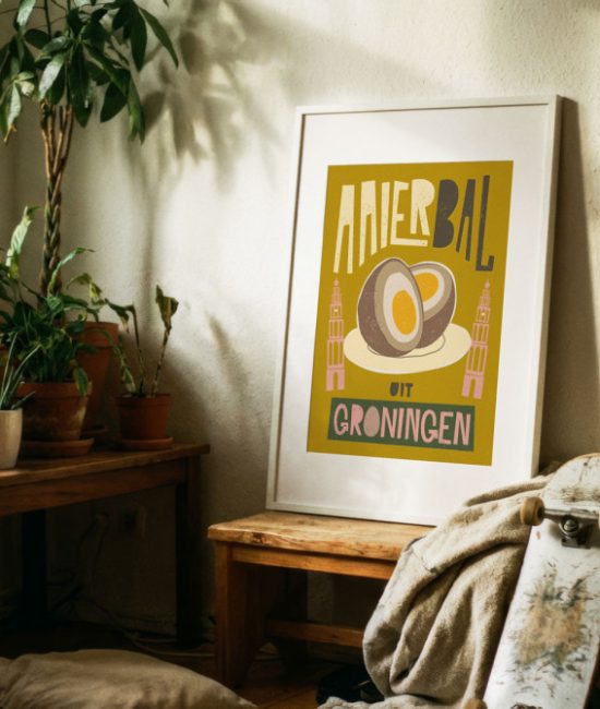 Illustratie van de Groningse eierbal in een speelse retrostijl, verkrijgbaar als poster en ansichtkaart.