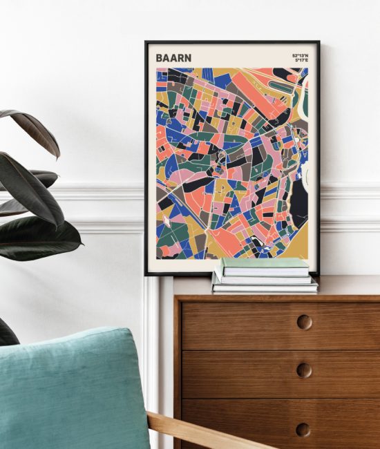Plattegrond poster Licht Baarn mozaiek stl 05 Mockup stoel kast lijst 03 | Funky Fellow