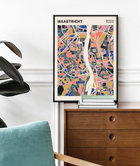Plattegrond poster Licht Maastricht mozaiek stl 05 Mockup stoel kast lijst 03 | Funky Fellow