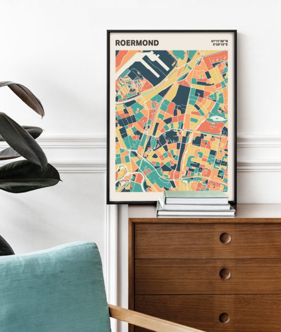 Plattegrond poster Licht Roermond mozaiek stl 01 Mockup stoel kast lijst 03 | Funky Fellow