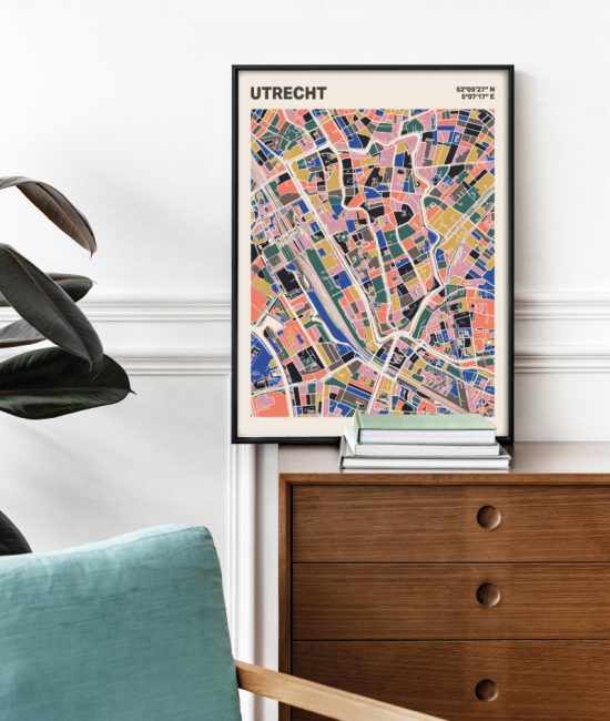Plattegrond poster Licht Utrecht mozaiek stl 05 Mockup stoel kast lijst 03 | Funky Fellow