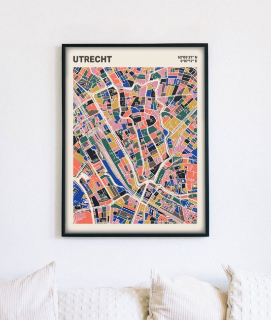 Plattegrond poster Licht Utrecht mozaiek stl 05 mockup lijst muur bank 02 | Funky Fellow